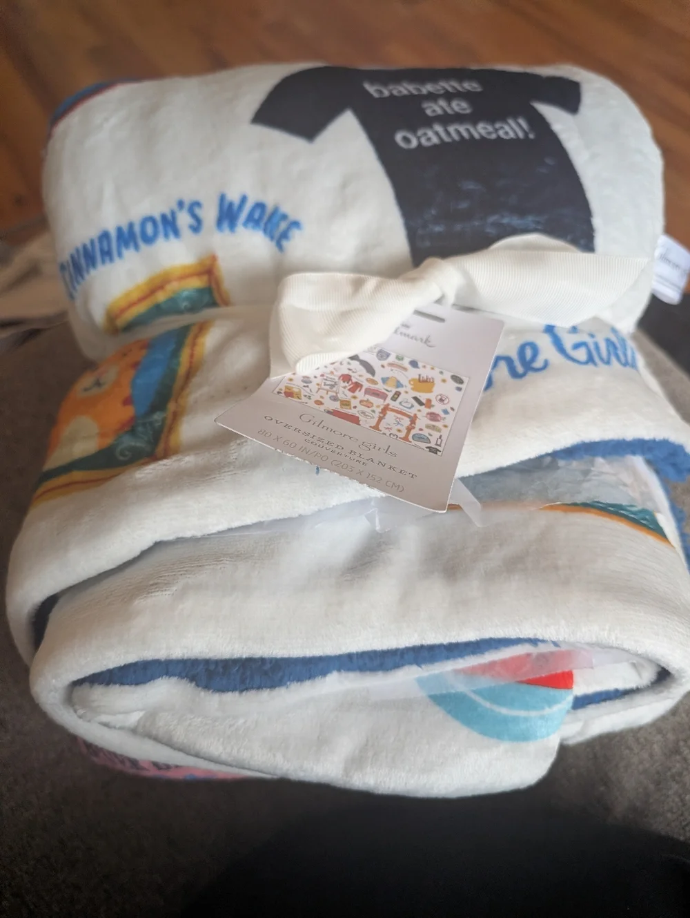 Gilmore Girls Memorable Moments Oversized Throw Blanket, 80x60 - Picture 5 of 8